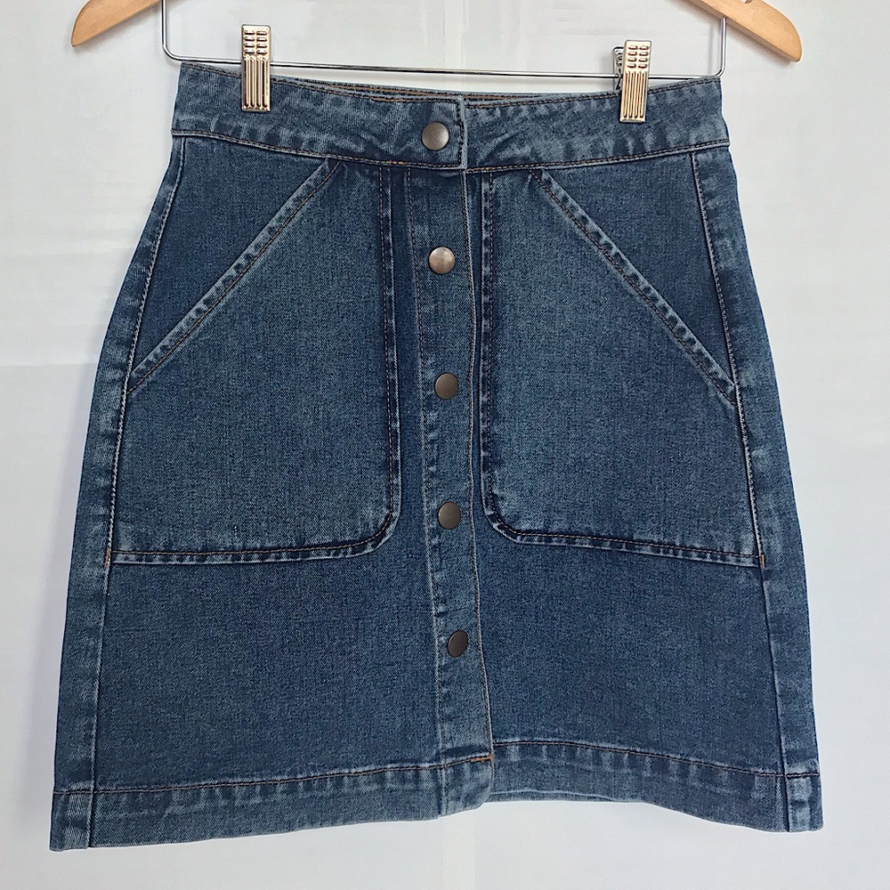 Forever 21 button down jeans skirt